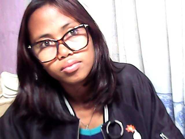 Natalie-Luxa live cam on BongaCams