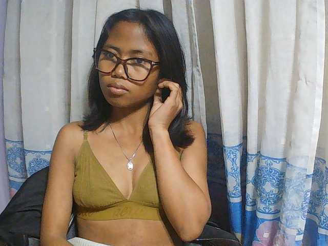 Natalie-Luxa live cam on BongaCams