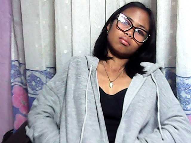 Natalie-Luxa live cam on BongaCams
