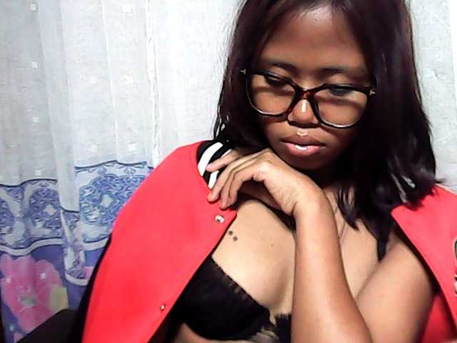 Natalie-Luxa live cam on BongaCams