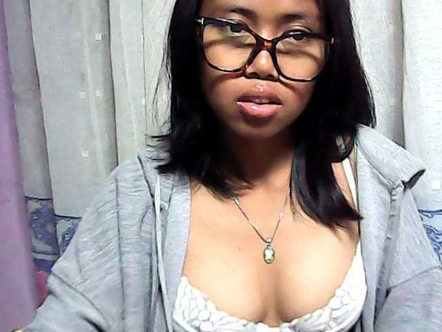 Natalie-Luxa live cam on BongaCams