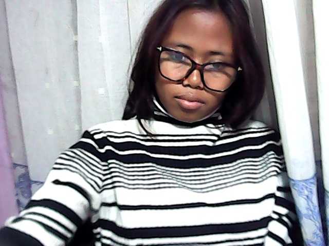Natalie-Luxa live cam on BongaCams