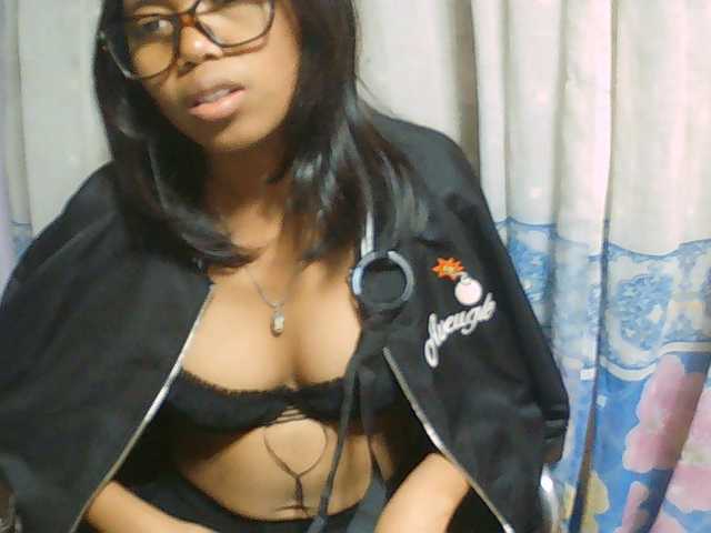Natalie-Luxa live cam on BongaCams