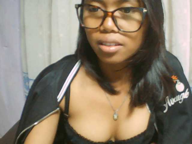 Natalie-Luxa live webcam show