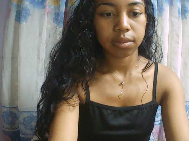 Natalie-Luxa live cam on BongaCams