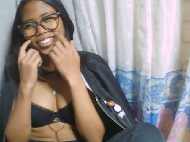 Natalie-Luxa live cam on BongaCams