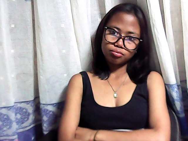 Natalie-Luxa live cam on BongaCams