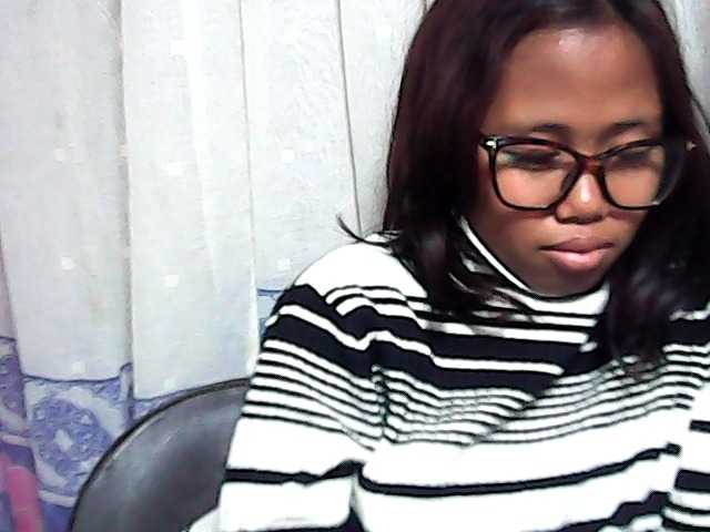 Natalie-Luxa live cam on BongaCams