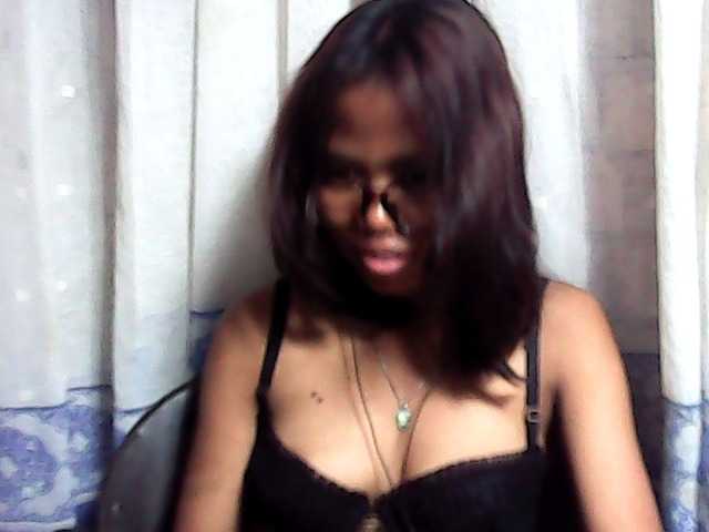 Natalie-Luxa live cam on BongaCams