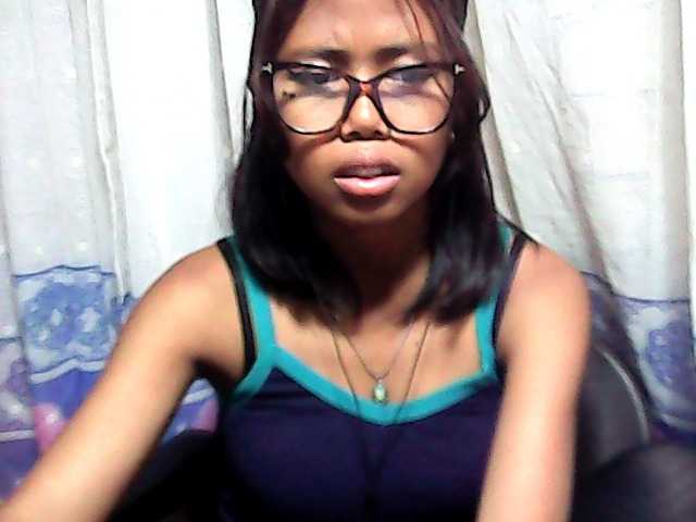 Natalie-Luxa live cam on BongaCams