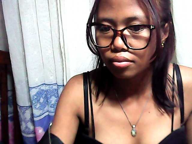 Natalie-Luxa live cam on BongaCams