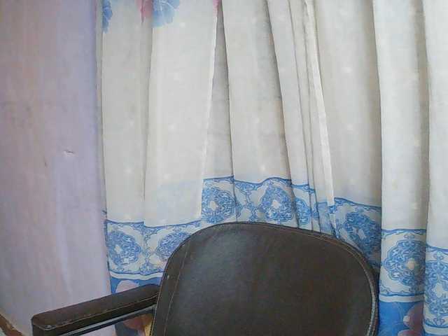 Natalie-Luxa live cam on BongaCams