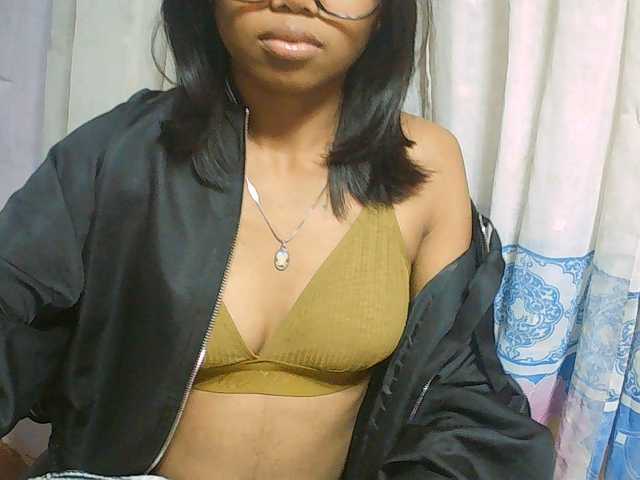 Natalie-Luxa live cam on BongaCams