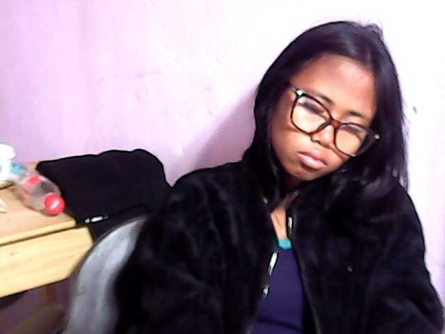 Natalie-Luxa live cam on BongaCams