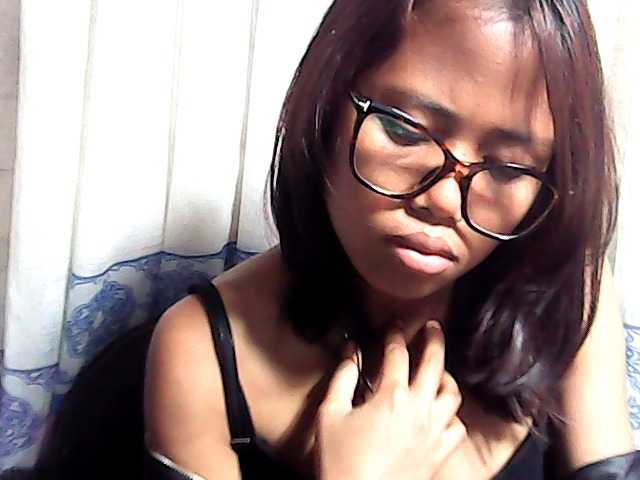 Natalie-Luxa live cam on BongaCams
