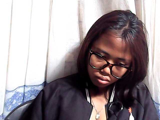 Natalie-Luxa live cam on BongaCams