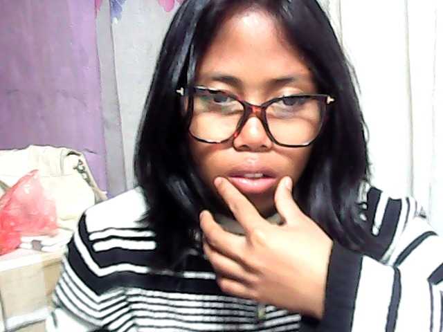 Natalie-Luxa live cam on BongaCams