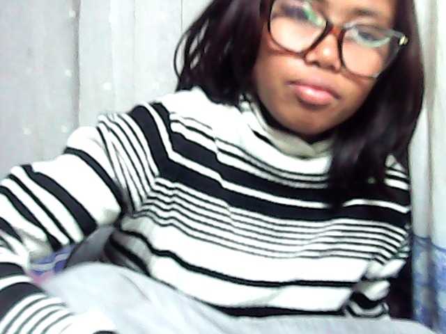 Natalie-Luxa live cam on BongaCams