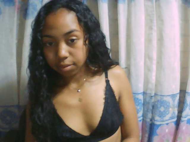 Natalie-Luxa live cam on BongaCams