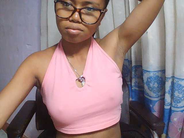 Natalie-Luxa live cam on BongaCams