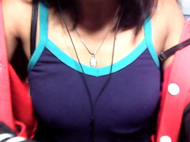 Natalie-Luxa live cam on BongaCams
