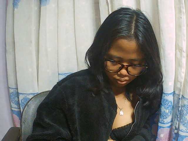 Natalie-Luxa live cam on BongaCams