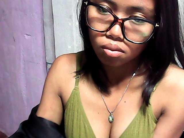 Natalie-Luxa live cam on BongaCams