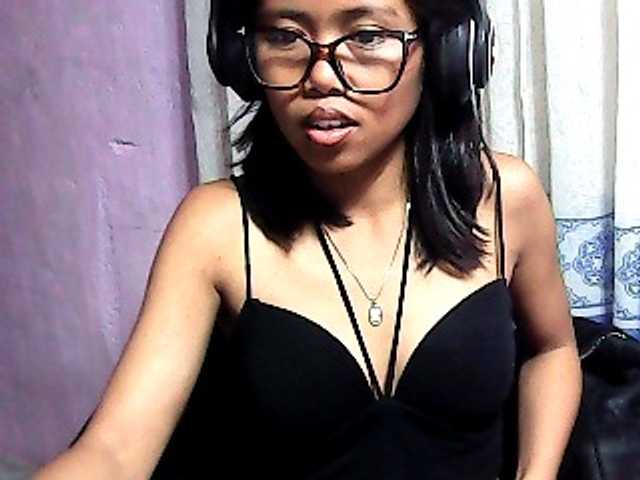 Natalie-Luxa live cam on BongaCams