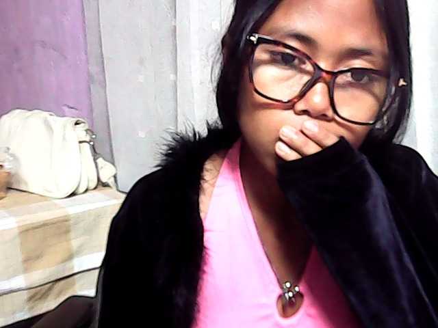 Natalie-Luxa live cam on BongaCams