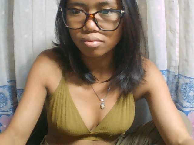 Natalie-Luxa live cam on BongaCams