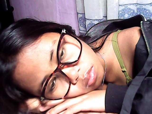 Natalie-Luxa live cam on BongaCams