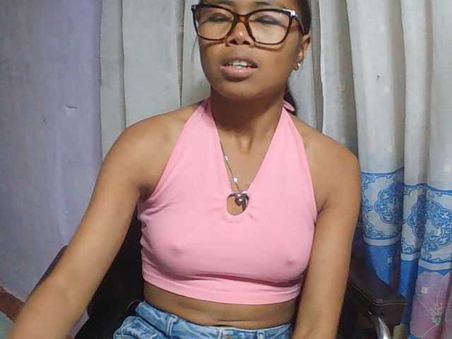 Natalie-Luxa live cam on BongaCams
