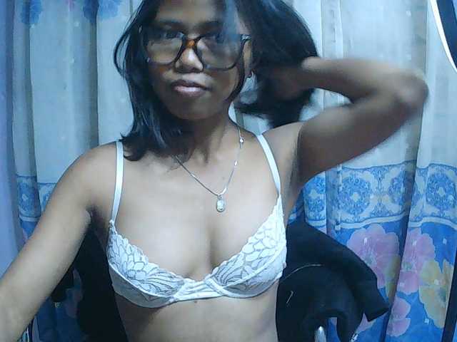 Natalie-Luxa live cam on BongaCams