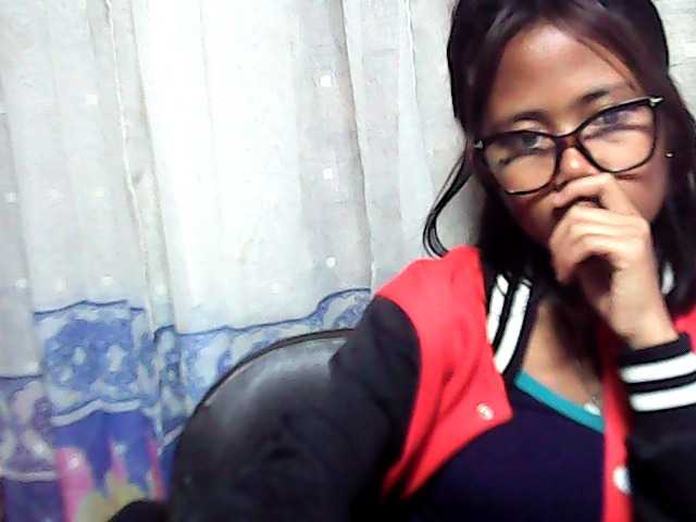 Natalie-Luxa live cam on BongaCams