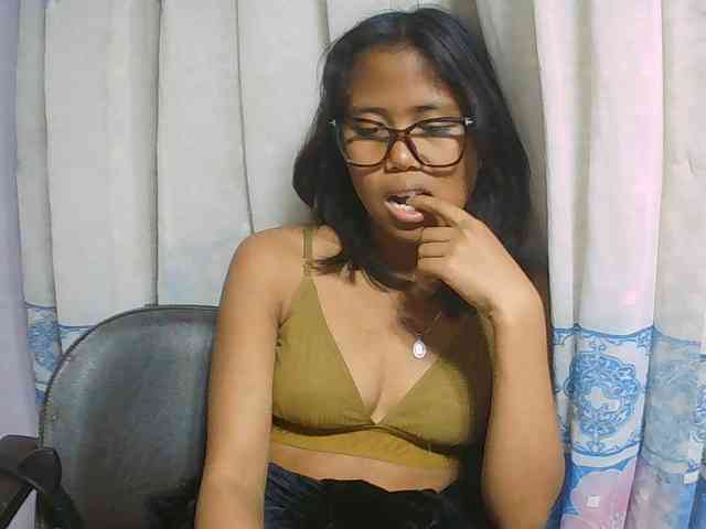 Natalie-Luxa webcam