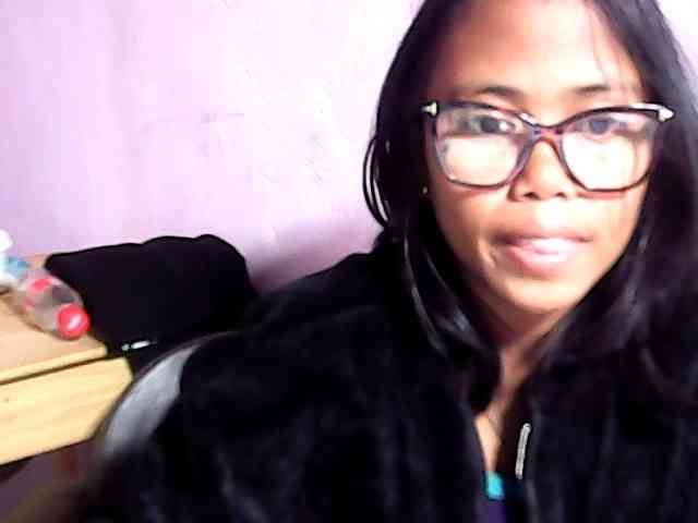 Natalie-Luxa webcam