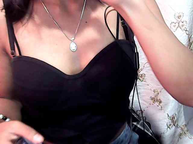 Natalie-Luxa webcam