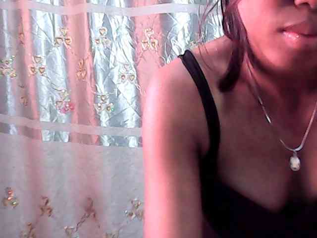 Natalie-Luxa webcam