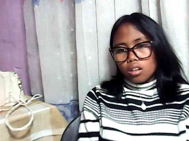 Natalie-Luxa webcam