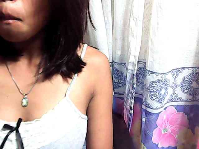 Natalie-Luxa webcam