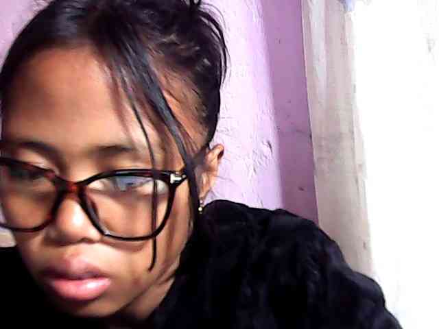 Natalie-Luxa webcam