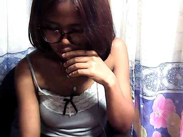 Natalie-Luxa webcam