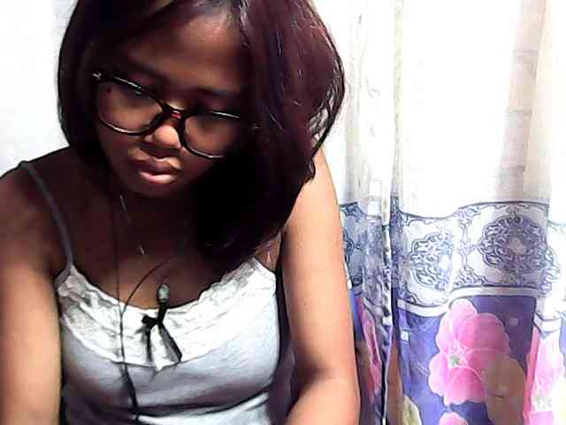 Natalie-Luxa webcam