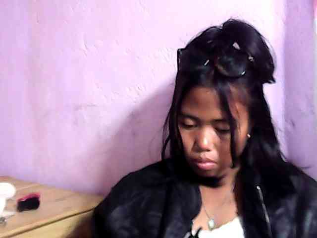 Natalie-Luxa webcam