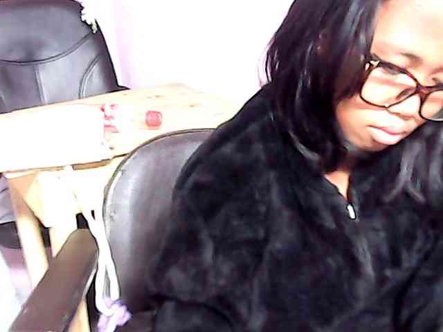 Natalie-Luxa webcam