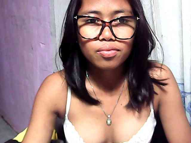 Natalie-Luxa webcam