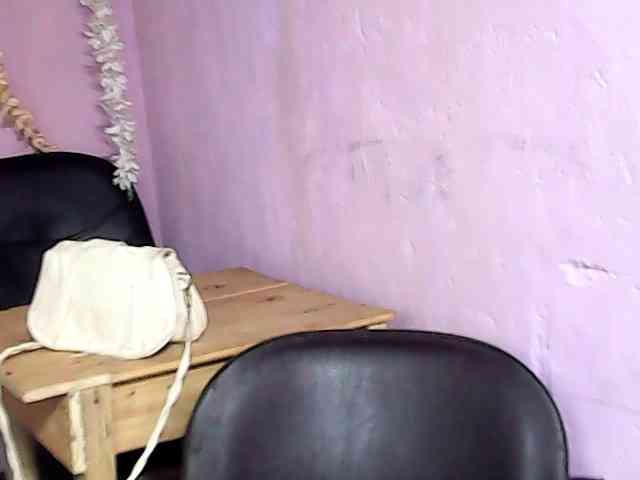 Natalie-Luxa webcam