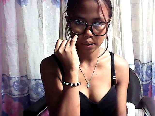 Natalie-Luxa webcam