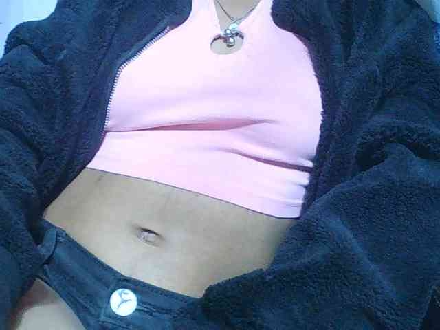 Natalie-Luxa webcam