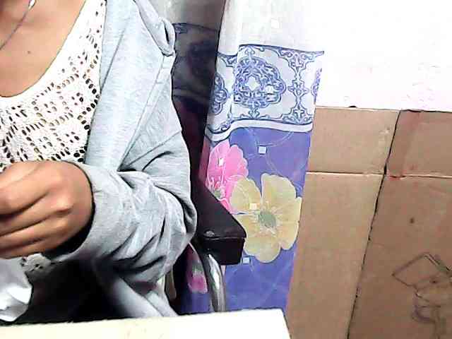 Natalie-Luxa webcam
